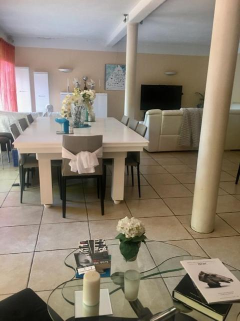 Serenity Chambre D'Hote Au Calme Des Maitres Tibetains Y Ont Sejourne 15 Mn Des Plages Daire Mougins Dış mekan fotoğraf