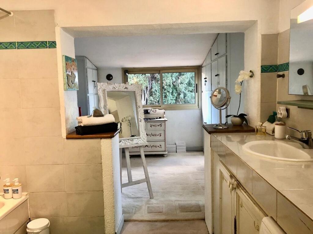 Serenity Chambre D'Hote Au Calme Des Maitres Tibetains Y Ont Sejourne 15 Mn Des Plages Daire Mougins Dış mekan fotoğraf